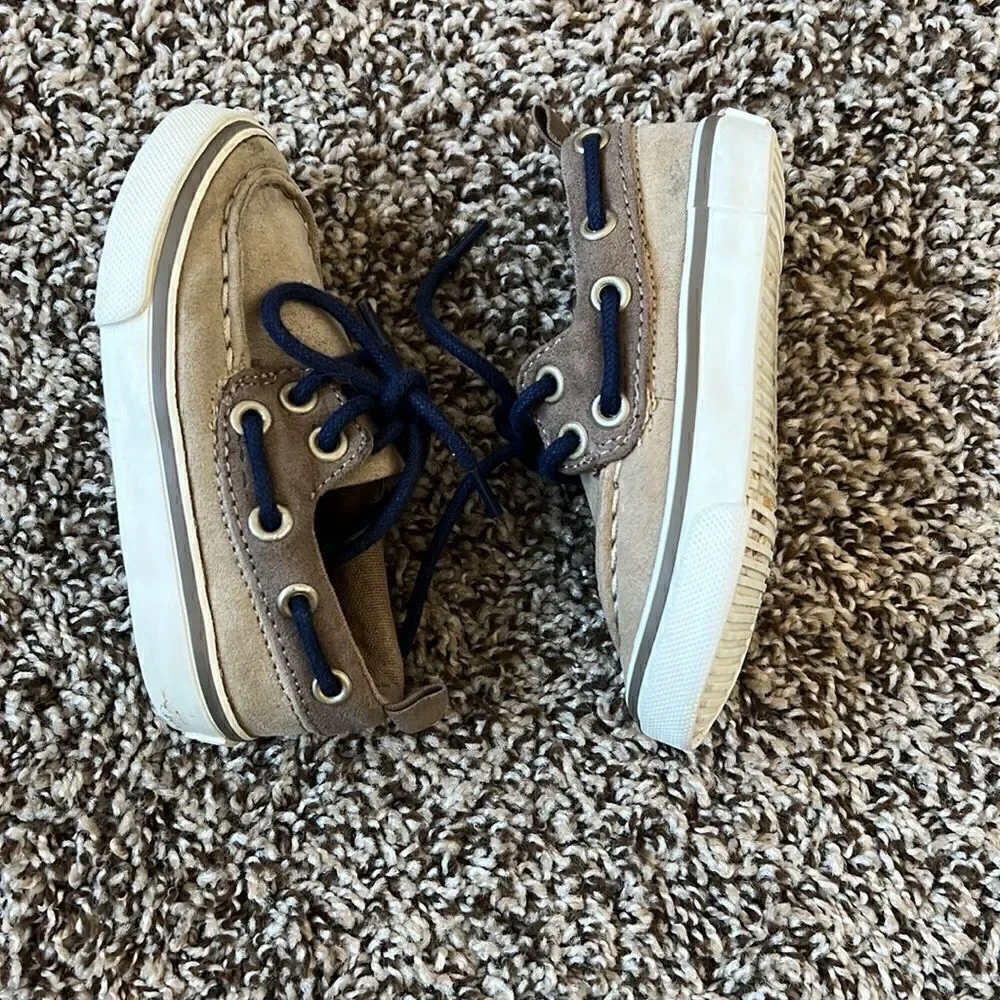Toddler Old Navy Slip On Shoes Size: 5C